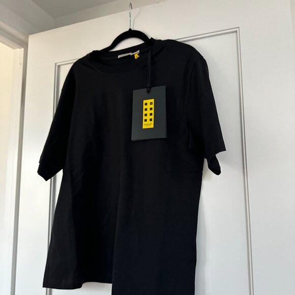 NWT Moncler x Alicia Keys T-Shirt Sz Medium in Black Short Sleeves Unisex Tees - Picture 5 of 7